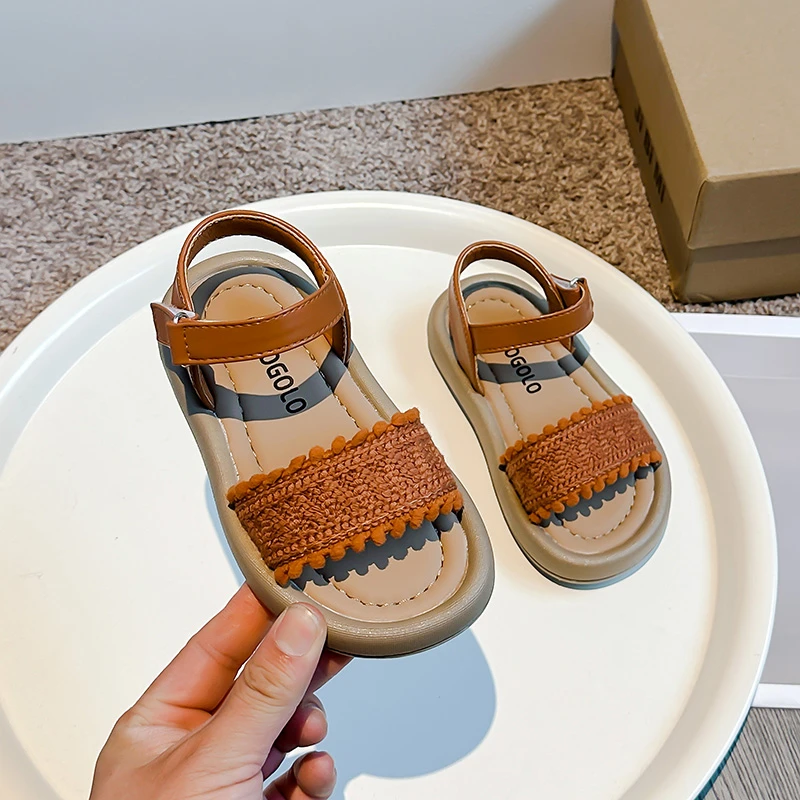Girls Ethnic Style Sandals 2026 Summer New Baby Casual Soft Sole Retro Beach Shoes Little Princess Open Toe Cool Weave Sandals