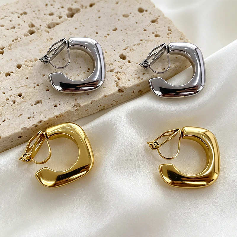 Glänzende Nicht Anlaufende Edelstahl-Ohrclips für Damen 18K Vergoldet Einfache Vielseitige Nicht Durchstochene Wasserfeste Ohrringe Schmuck