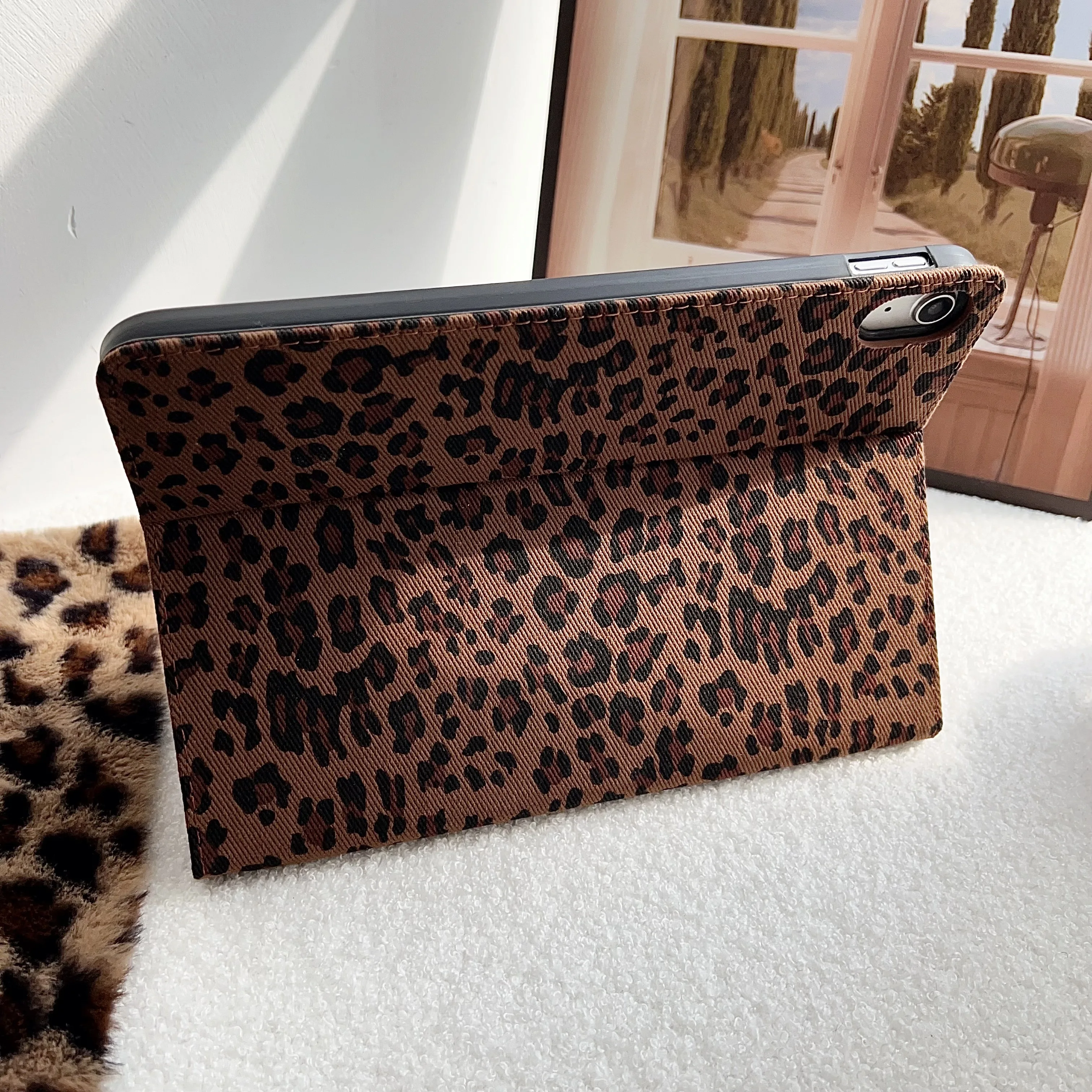 Leather Flip Case of Leopard Pattern for iPad Air 11 3 10.5 5th 6th 7th 8th 9th Gen 10.9 2022 11th Pro 11 2026 2025 Mini 6 Case