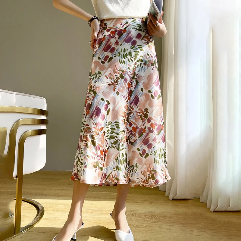 New Spring/Summer Women's Floral Half length Skirt with High Waist to Cover Flesh and Versatile Style, Showing Thinning Appearan