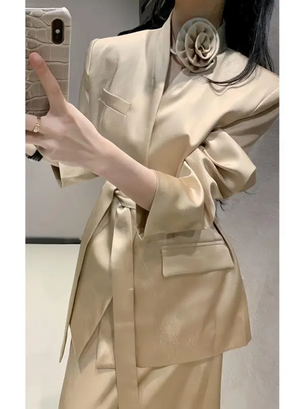 

2025 Fall Satin Blazer for Women European Style Gold Color Loose Fit Elegant Waist Cinched Suit Jacket Petite Old Money Look