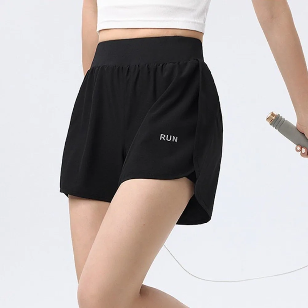 Fashion Anti-glare Lining 2 in 1 Yoga Shorts Loose Fitting Hem Elastic Sports Shorts Breathable Side Pockets Fitness Shorts Gym