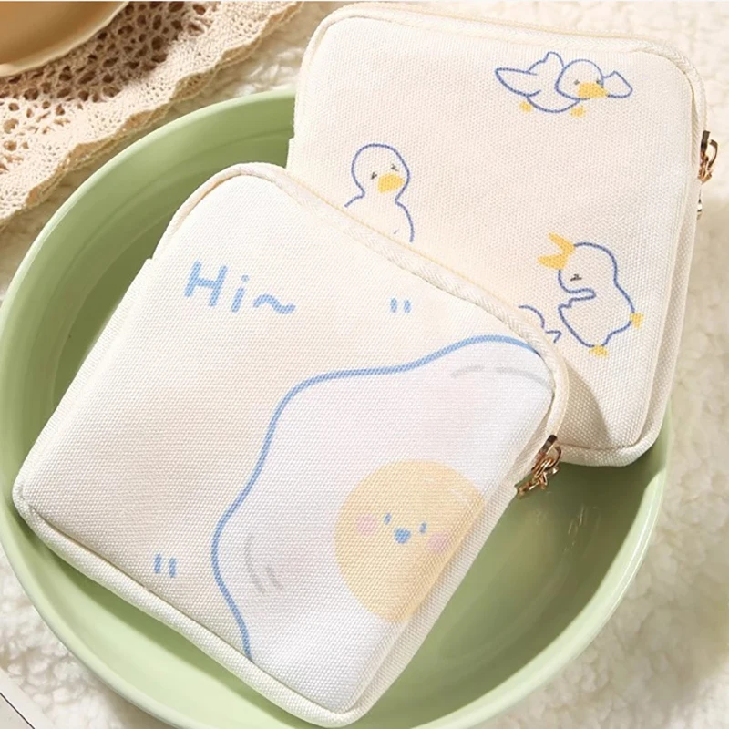 

Милая женская сумка для хранения санитарных салфеток с рисунком из мультфильма