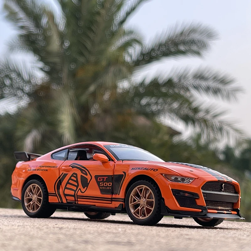 

1:32 Shelby GT500 Repilca Alloy Diecast Pullback Car Model with Light Sound Scale Ford Mustang Miniature Kid Boy Xmas Gift Toy