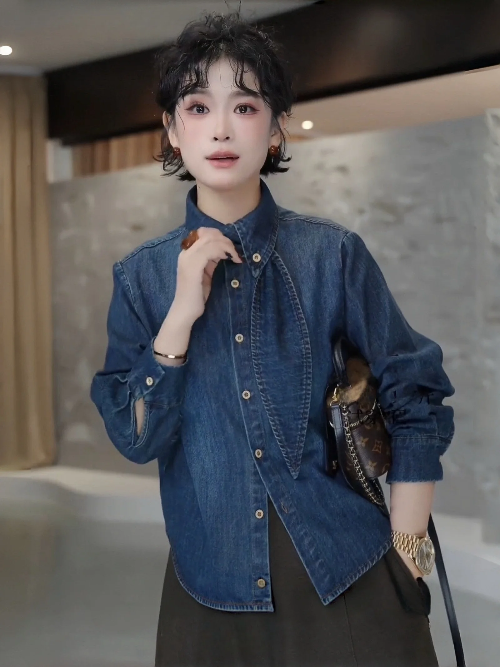 

Retro Korean Style Fleece Lined Loose Long Sleeve Shirt with Sash Fashionable Denim Inner Wear Top for Women in Winter