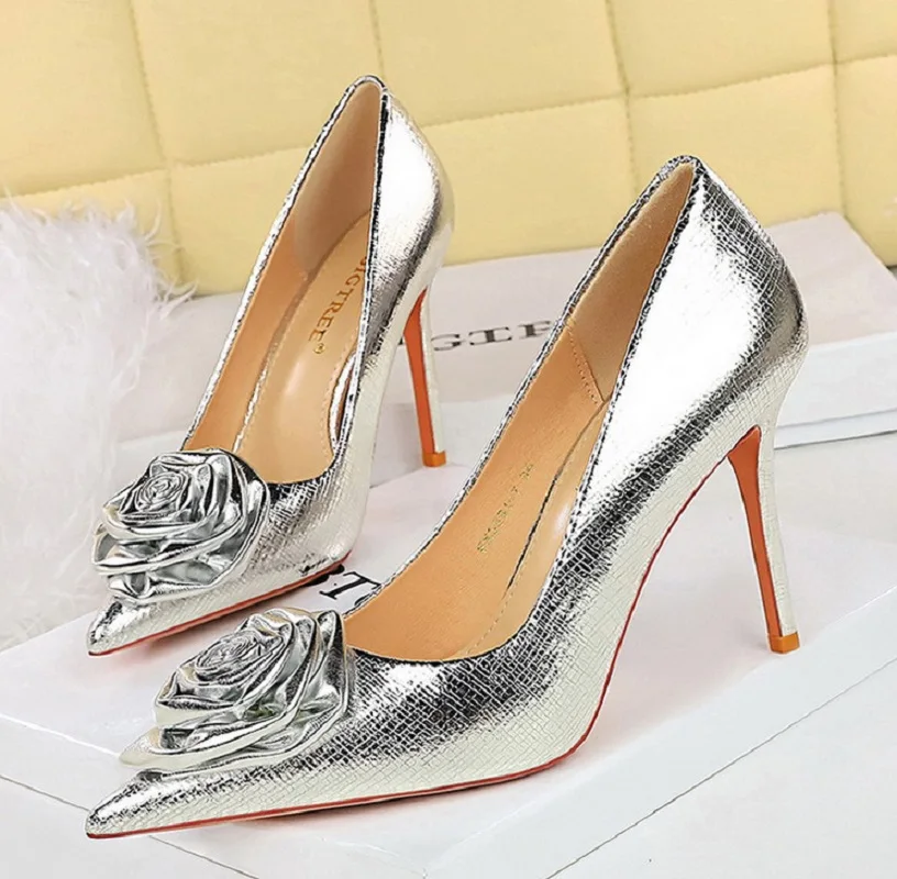 BIGTREE Patent Leather Flowers Women Pumps Sexy Pointed Toe Thin Low Heels Wedding Elegant Party Shoes Zapatos Mujer