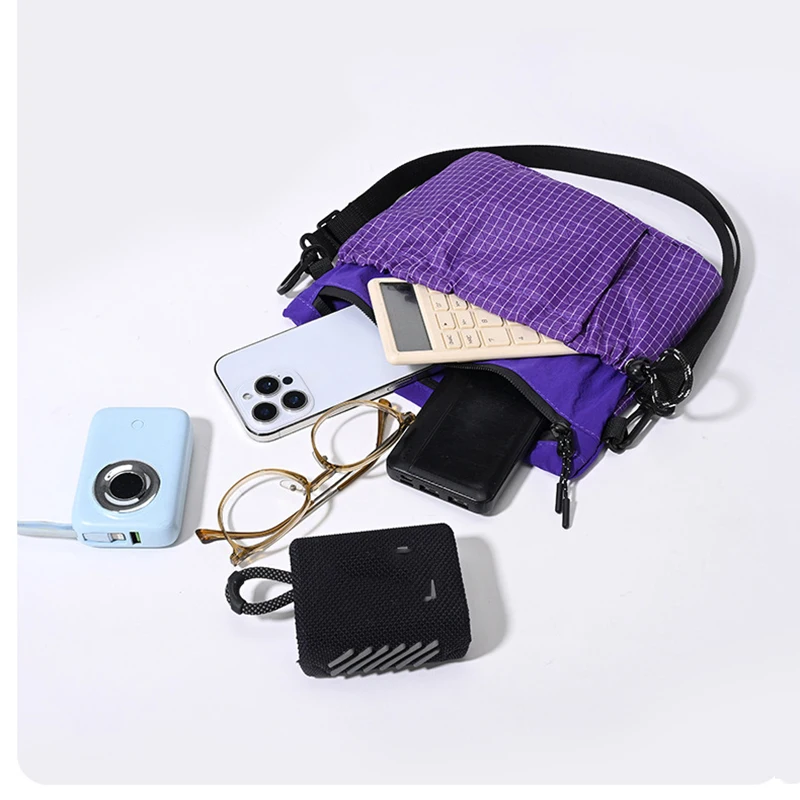 Leichte Umhängetasche mit verstellbarem Riemen, kleine Schultertasche, unisex, für Reisen, Wandern, tägliche Pendelfahrten, Outdoor-Aktivitäten – Detail 4