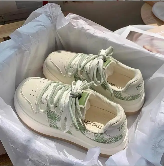 Japanese fashion Big Head Shoes 2023 Summer New women Shoes Thick Sole Fashion Women's Little White Shoes Trend