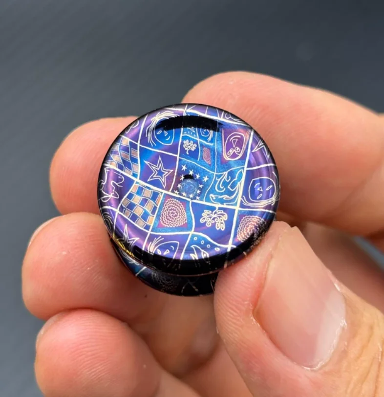 Used EDC Facial damascus button 23mm Stress Relief Toy Haptic Spinner Fingertip Gyroscope Decompression Toys