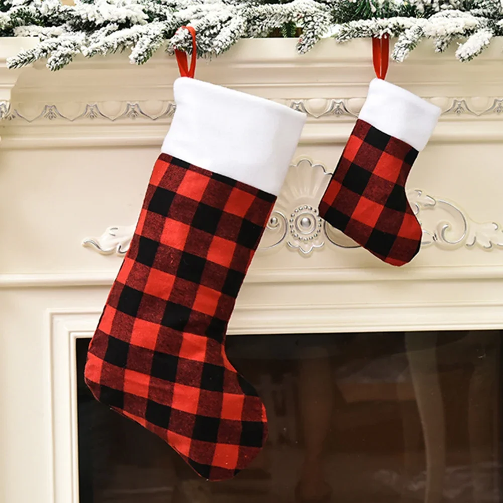 1pc Red Black Plaid Christmas Stockings Xmas Tree Hanging Ornaments Fireplace Hanging Christmas Socks Candy Bag