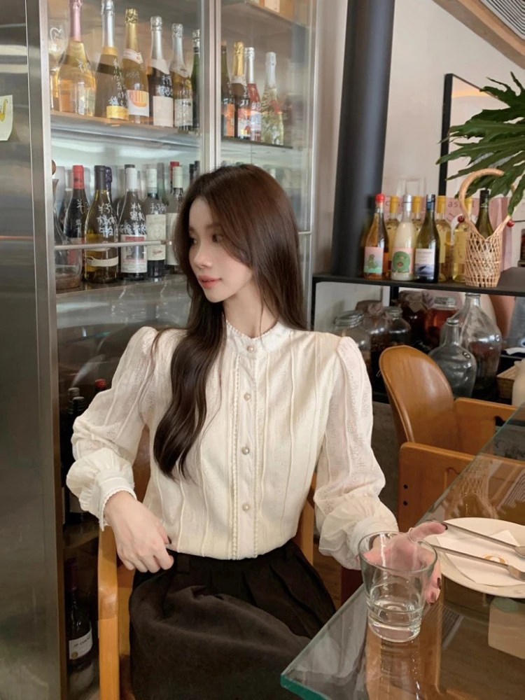 

Spring 2026 Women's Fce Lined Thiened Stand Collar Lace irt Design Sensation Warm Base Layer Small Top Korean Sle