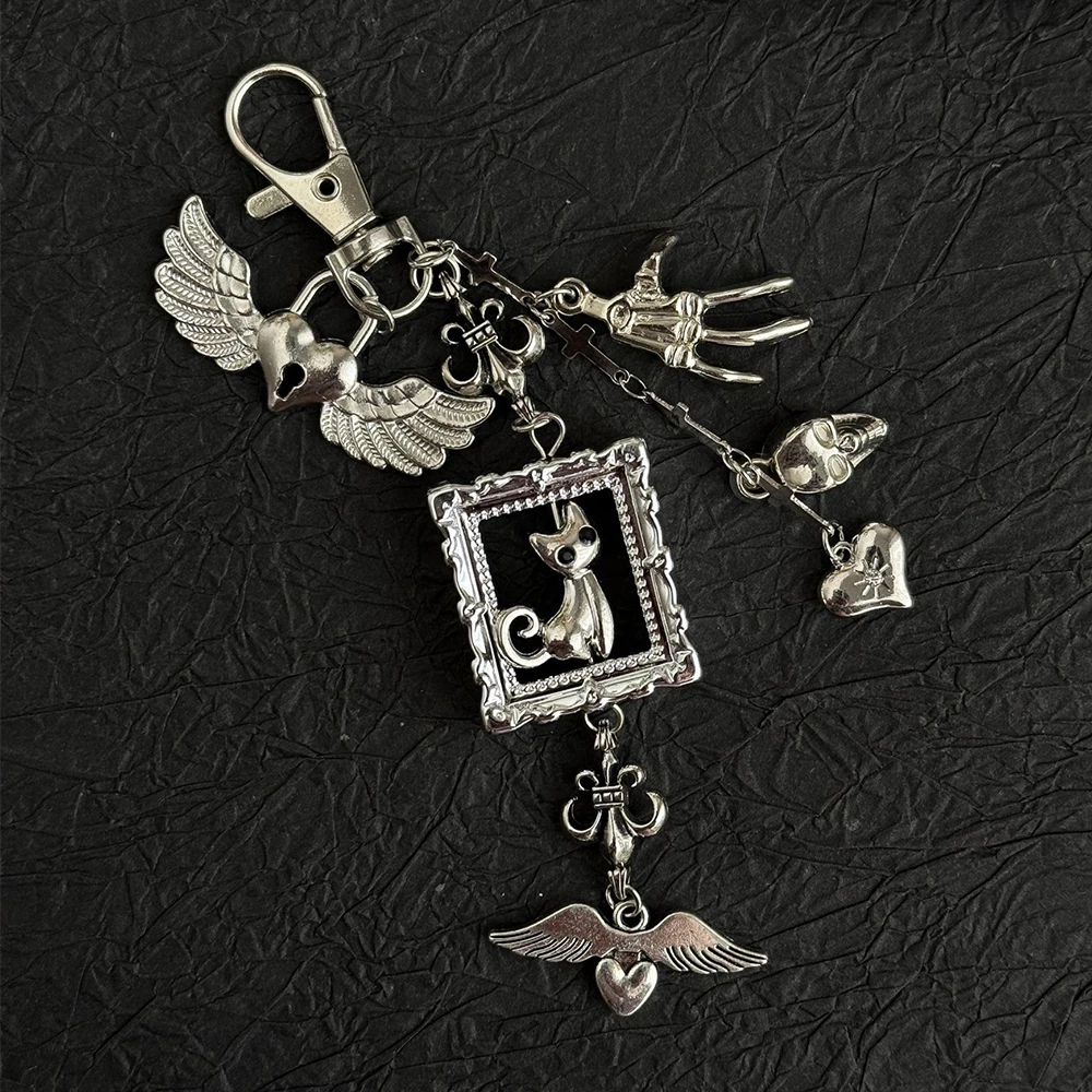 Gothic Y2K Keychain Cat Photo Frame Skull Skeleton Hand Wing Heart Cross Keyring Backpack Hanging Ornament Cosplay Accesseries