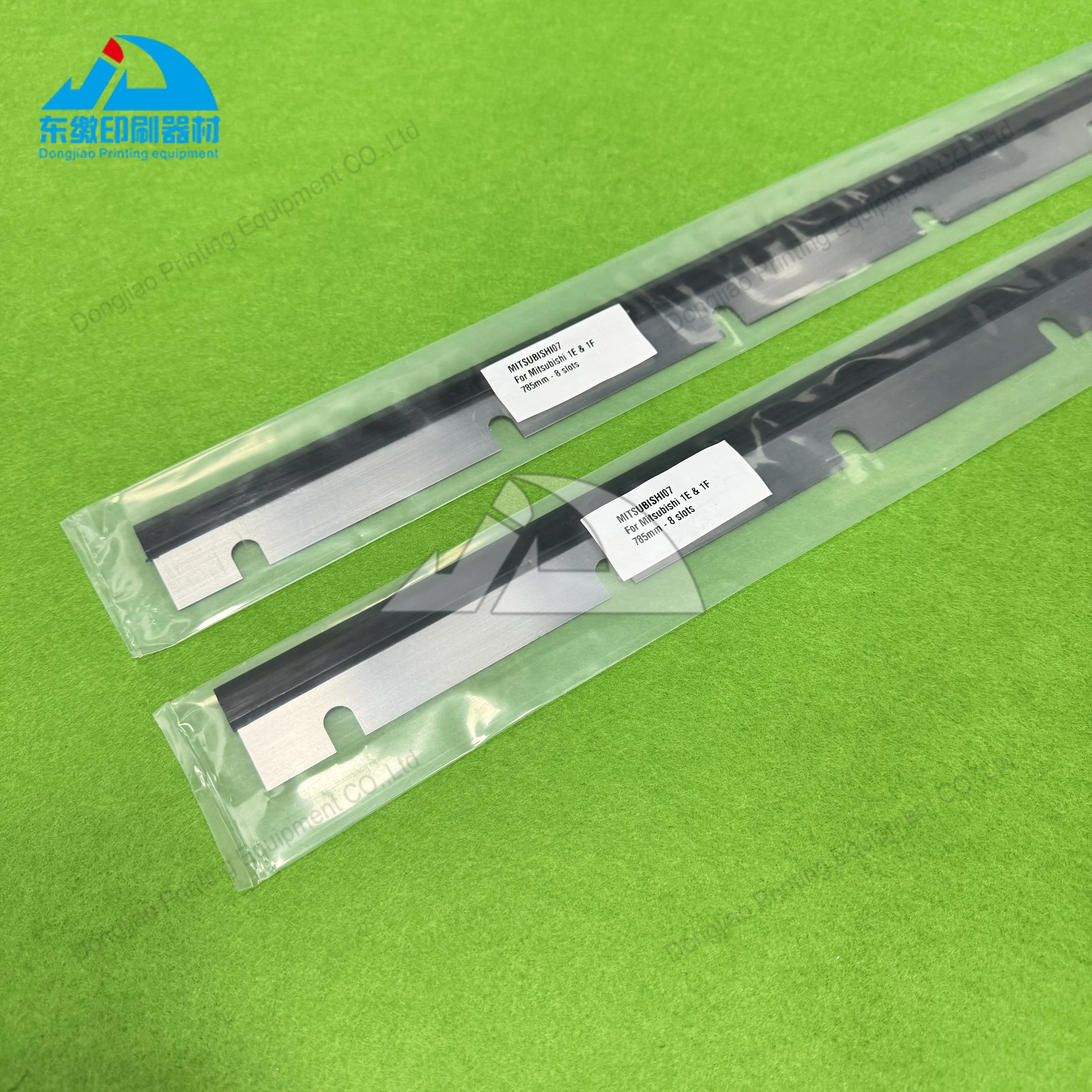 

For Mitsubishi 1E 1F Squeegee Length 785mm 8 Slots Wash up Blade Offset Printing Machinery Spare Parts Squeegee High Quality