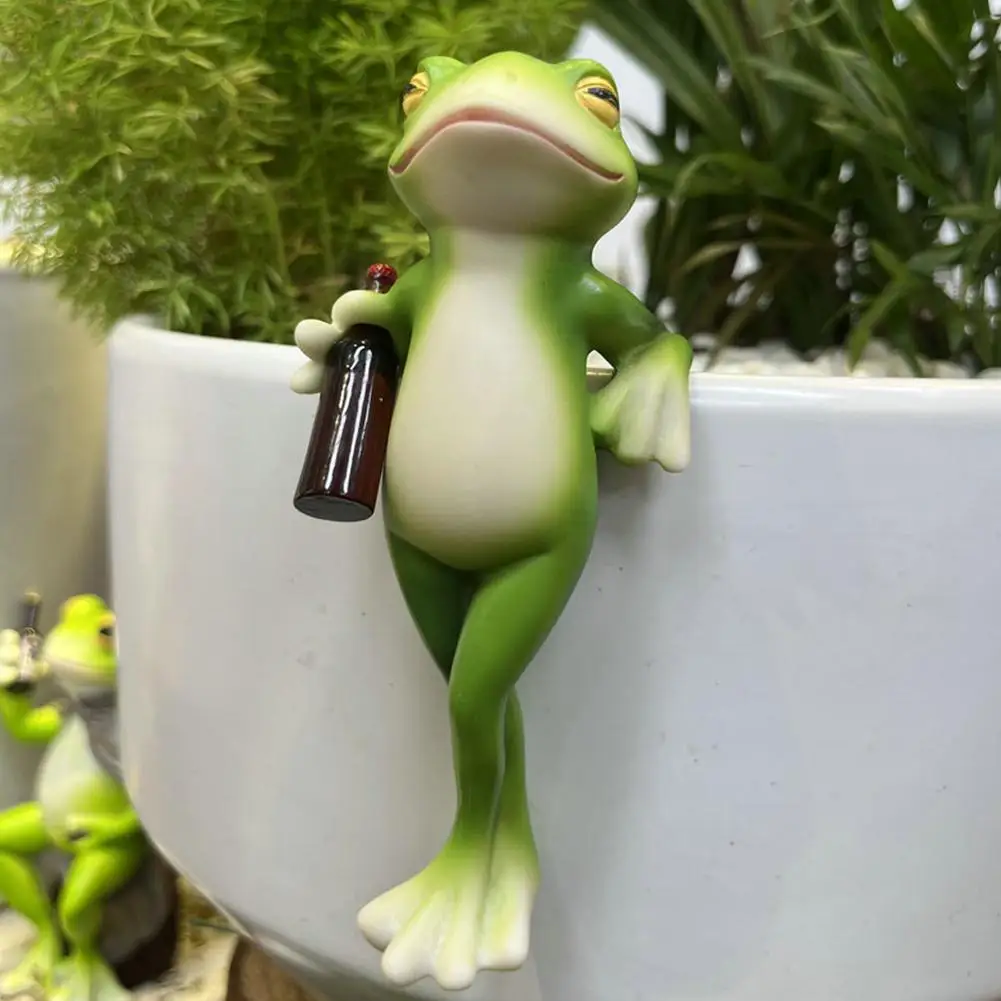 Interesting Green Frog and Wine Glass Hangings Full Indoor and Outdoor Decoration Suitable for Garden, Aquarium