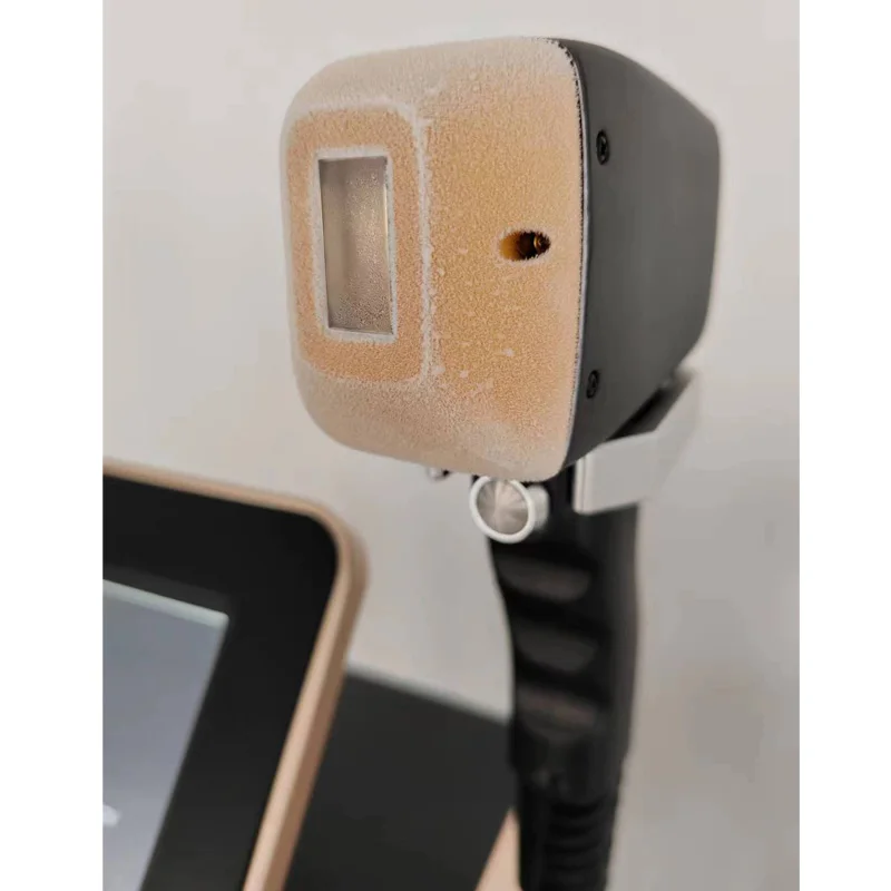 Super High Power755nm 808nm1064nm ไดโอดกําจัดขน ICE TITANIUM Platinum ไม่เจ็บปวดถาวร Alexandrite เครื่องกําจัดขน