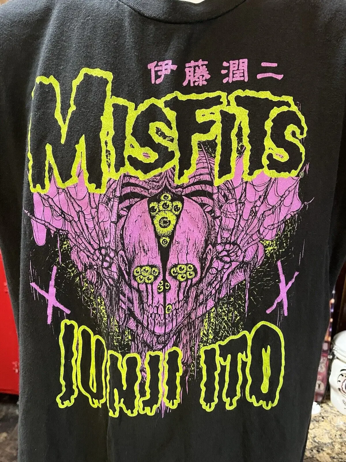 

Misfits Junji Ito Size Large Black Short Sleeve Shirt Skull Eyeballs Bold Color