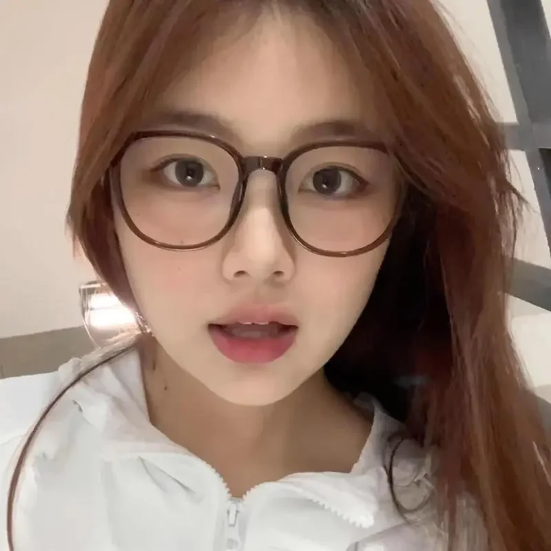 إطار نظارات كمبيوتر شفاف للنساء والرجال مضاد للضوء الأزرق نظارات دائرية تحجب النظارات البصرية المربعة