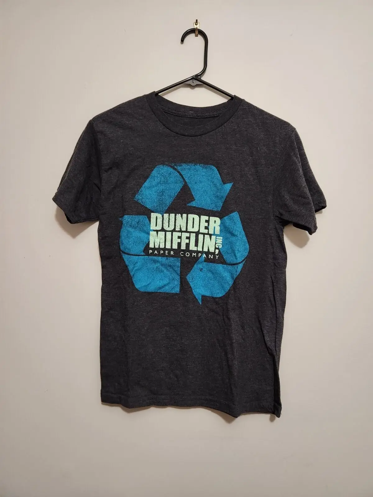 The Office Dunder Mifflin Paper Company T-Shirt Adult Size Small Pre-Owned