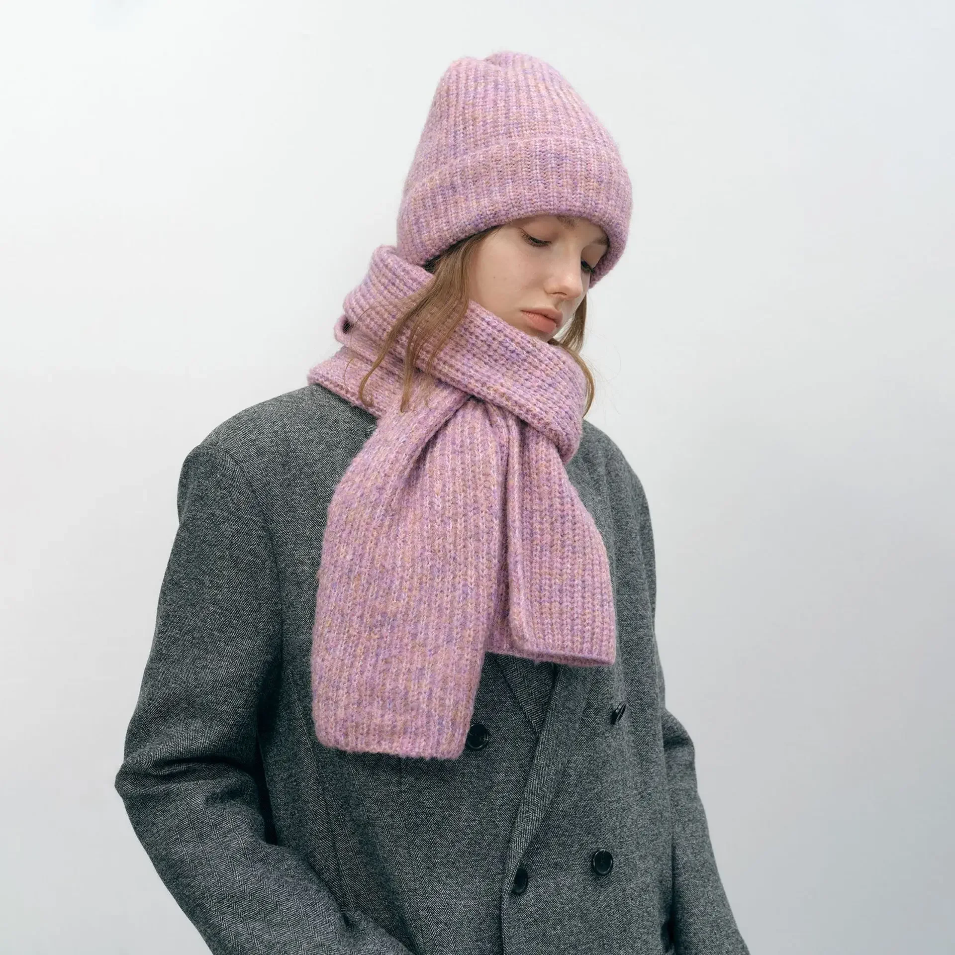 2023WinterNew niche multi-color gradient spot warm knit couple hat scarf two-piece set of fashionable skin friendly hat scarves