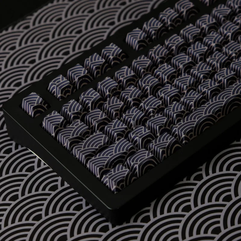 136 مفتاحًا من المصنع على الطراز الياباني المموج الشفاف PBT غطاء مفاتيح التسامي الحراري مناسب للوحة المفاتيح الميكانيكية