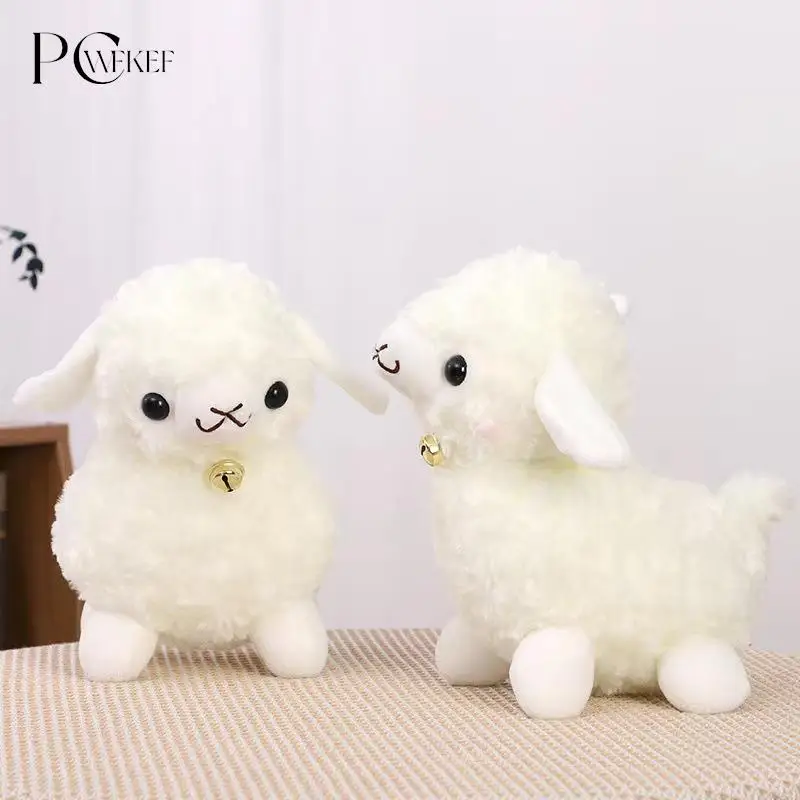 Muñecas de peluche de oveja de campana súper linda, muñeca de trapo de cordero de campana Kawaii, juguetes de Alpaca, Animal de peluche suave, regalo de fiesta de cumpleaños y boda, 25CM