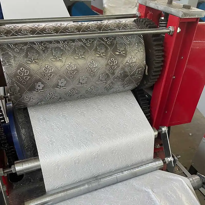 Macchina per la produzione di carta per tovaglioli in tessuto per la produzione aziendale a doppio strato per piccole imprese