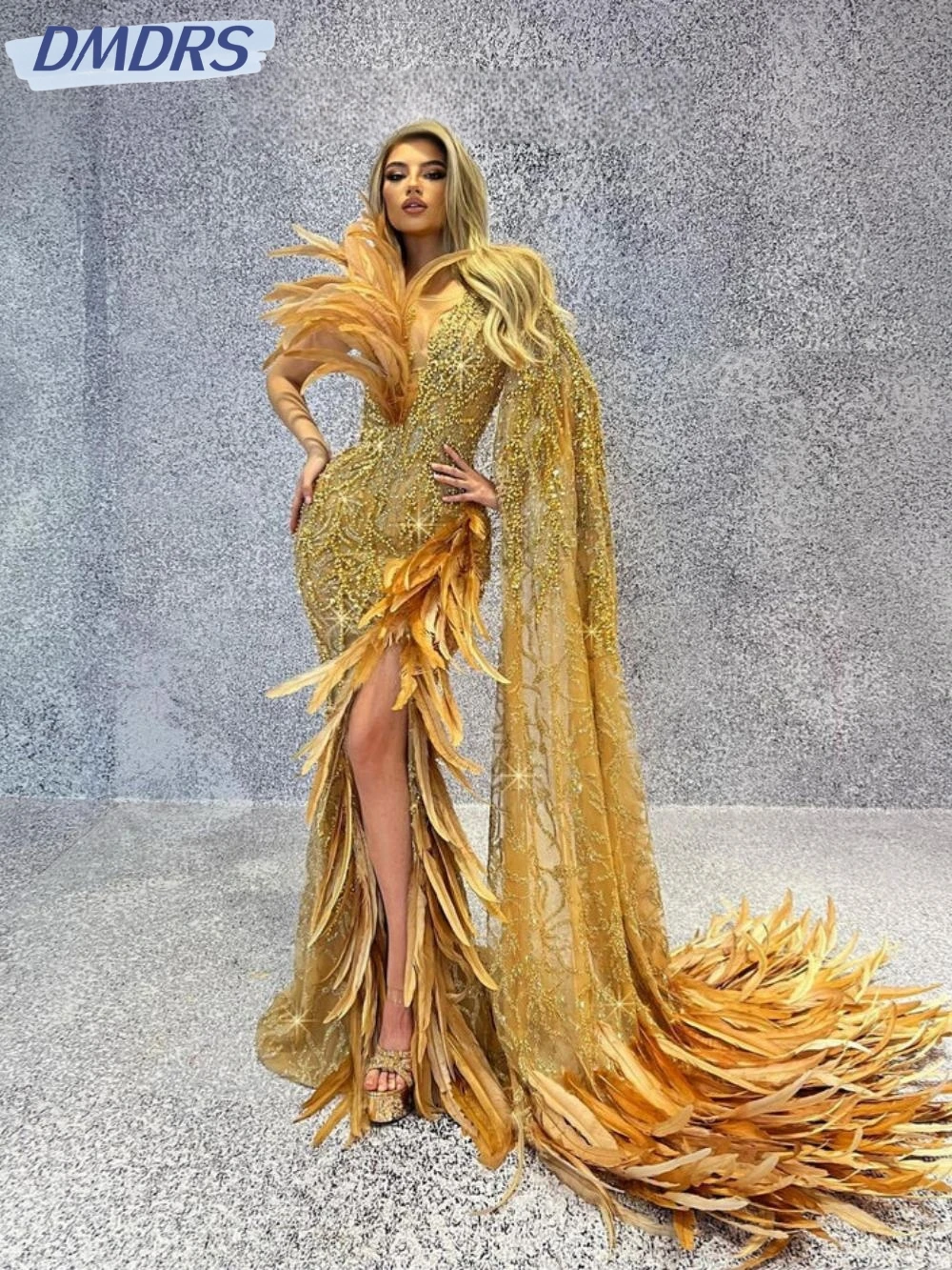 

Golden Beaded Feathers Mermaid Evening Dress With Cape Sleeve Sexy Side High Slit Wedding Party Gown Customized Prom Dresses