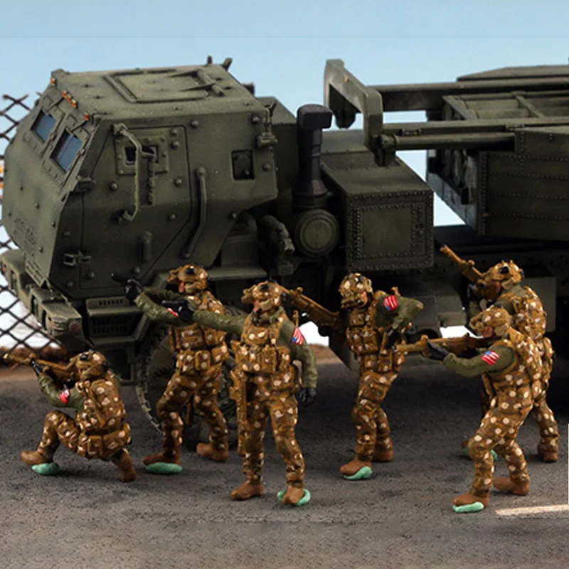 1:72 Scale เรซิ่น US Navy SEALs กองกําลังพิเศษ 6 สมาชิกกลุ่มฉากอุปกรณ์เสริมรุ่นผู้ใหญ่ของเล่นคลาสสิกของขวัญจอแสดงผลแบบคงที่