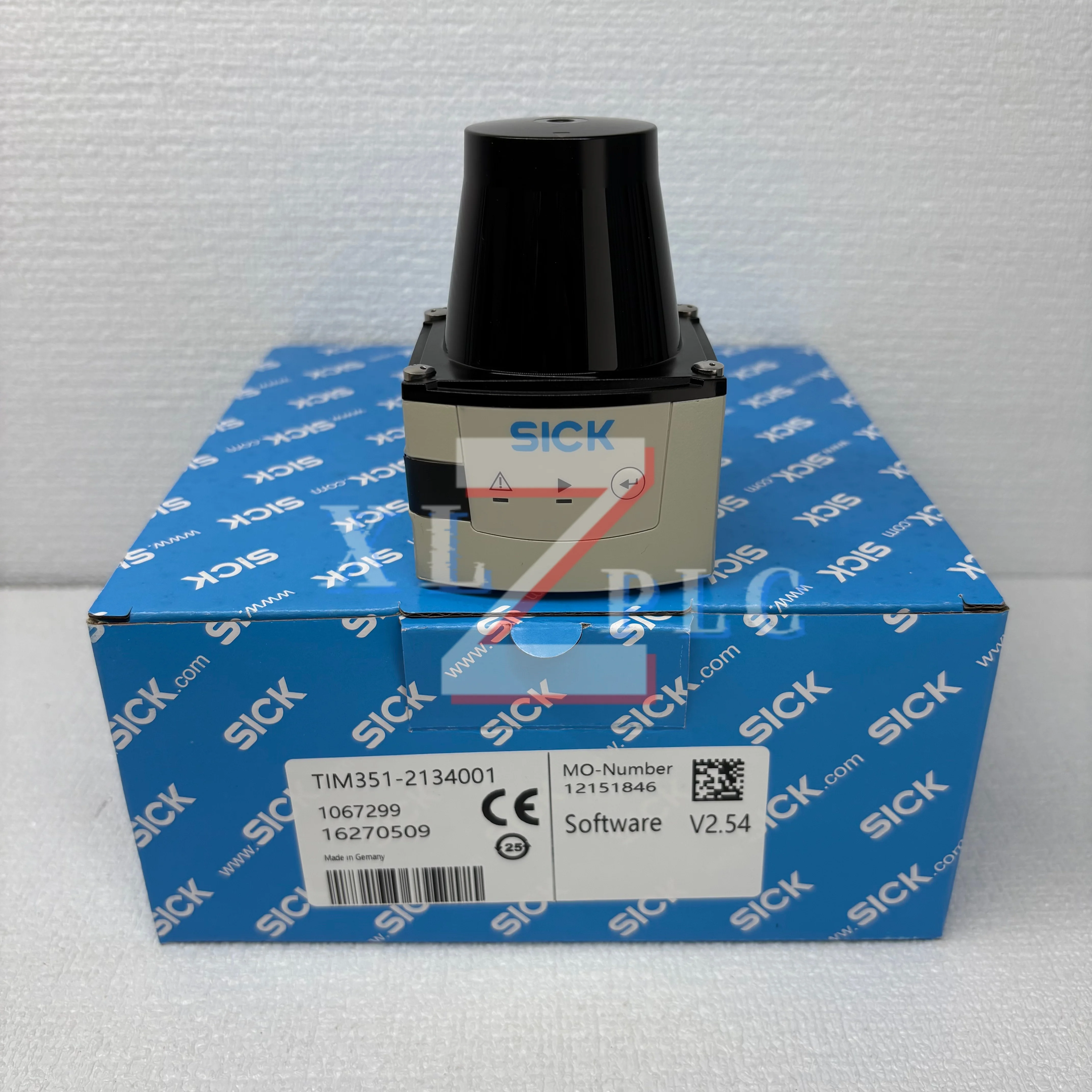 

Лазер сканерв в коробке TIM351-2134001 1067299