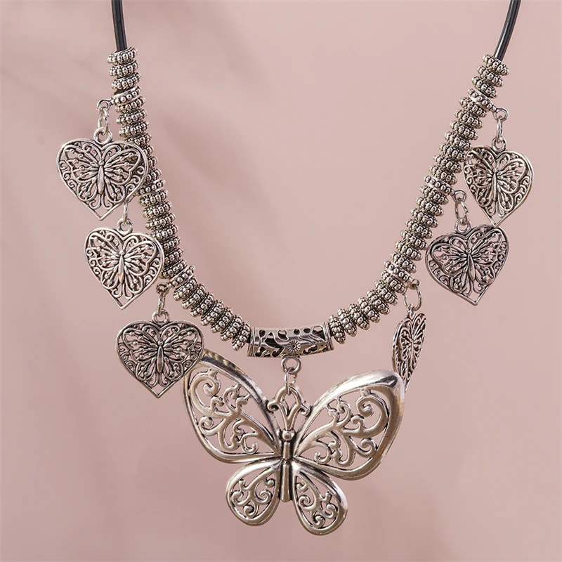 Bohemische Schmetterlings-Halskette für Damen, Ethnische Legierung, Herzanhänger-Halskette, Mädchen-Party-Festival-Schmuck, Geschenke – Detail 1