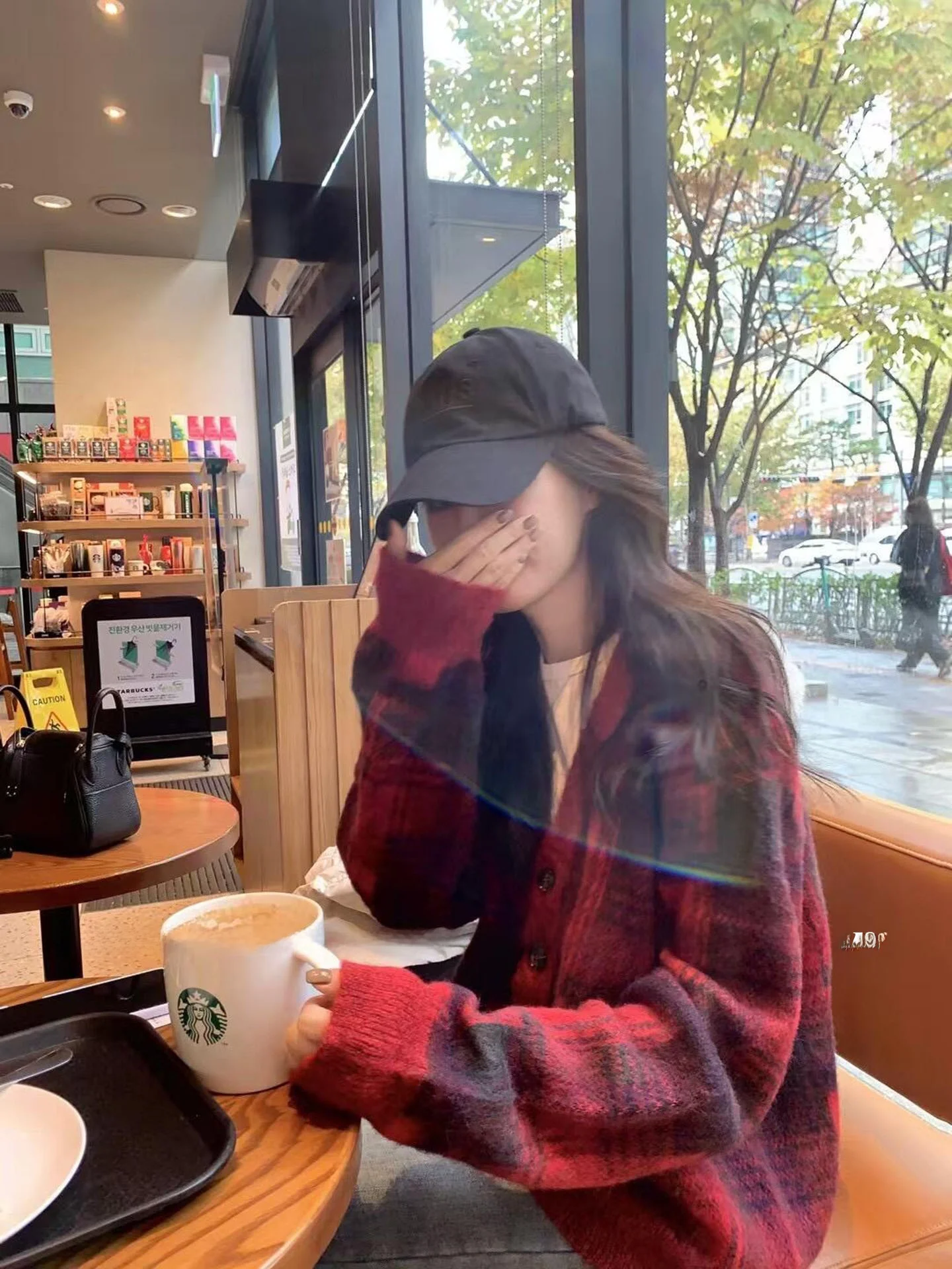 

New Year Aosphere Heavyweight Retro Bla Red Plaid V-ne Knitted Open Cardigan Women's Camere Svel Sweater Vest