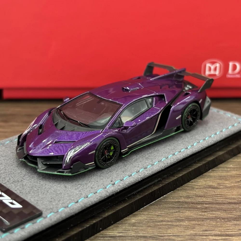 Existencias DMH 1/64 Veneno, modelo de coche de resina de cinco colores en regalo de colección 2025