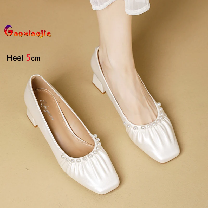 

Белые женские туфли на высоком каблуке для летнего платья, модные туфли с жемчугом, каблук 5 см, мягкие и удобные, с квадратным носком, для прогулок на улице