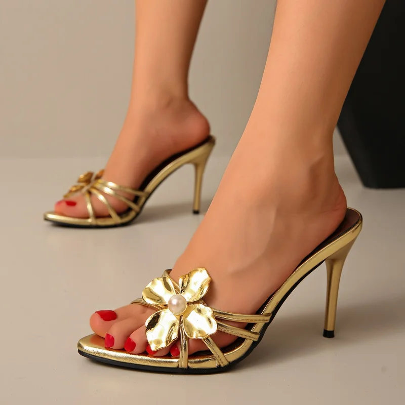 2025 New High Heels Summer Women Fashion Round Toe Open Toe Beautiful Metal Flower Straight Strap Slippers
