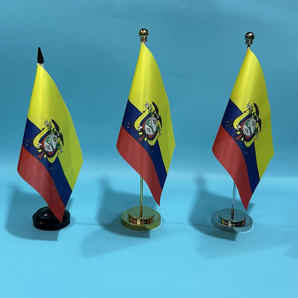SKY FLAG Office Desk Flag of Ecuador Flag 14x21cm Polyester Ecuador National Flag Country Banner Desk Ornaments Flags