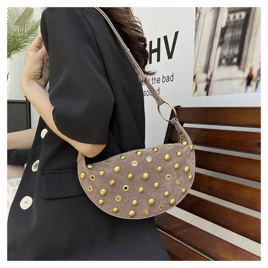 

Модная пригородная тяжелая сумка с заклепками в стиле панк, красивый мотоцикл Yankee, наклонные женские сумки на одно плечо подмышками