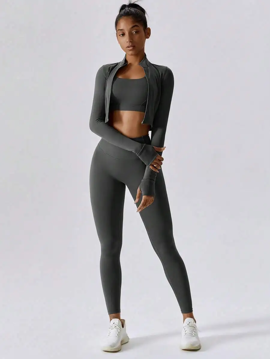 

Womens Sports Set Tight Fitting Running Yoga Set High Elasticity Skin Friendly Comfortable