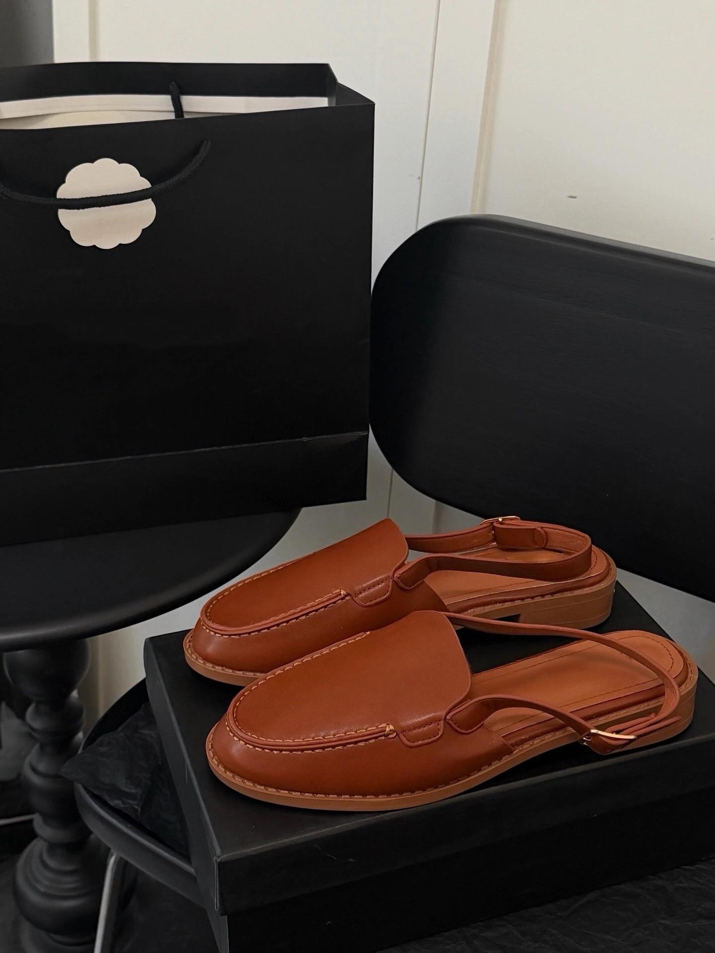 Sandálias de Bico Fino de Luxo - Street Fashion Luxury avaliação e preço