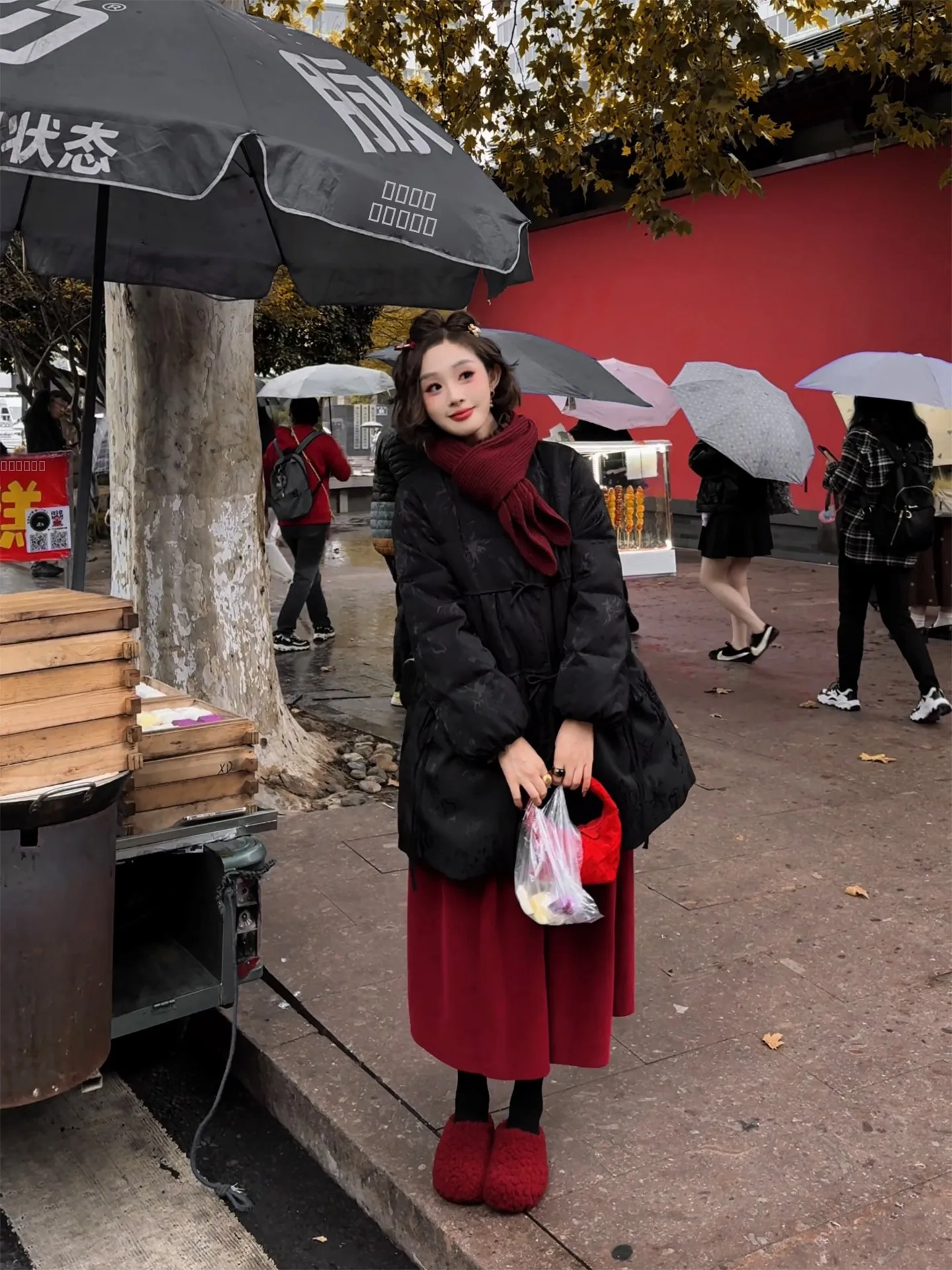 

Пуховик Yolo осенне-зимний, из белого гусиного пуха, с цветочным узором, утепленный, средней длины, с бахромой, в китайском стиле, свободного кроя, женский.