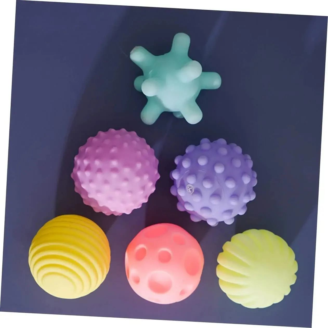 Teething Ball for Babies, Sensory Toys with Multiple Textures, Educational Grab Ball, Water Squeak Toy for Crawling Training