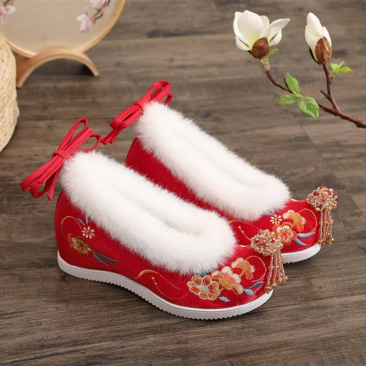 Chinese Style Women Shallow Embroidered Cotton Shoes Increased Internal Plush Keep Warm Cocked Shoes Toe Ankle Strap Hanfu Shoes