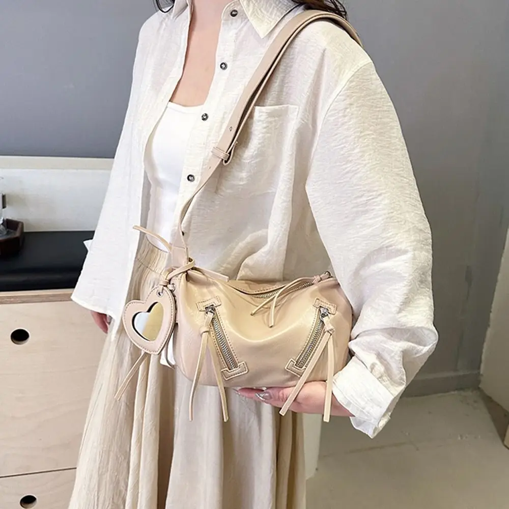 Elegancka skórzana torba na ramię z lusterkiem w kształcie serca, styl motocyklowy, koreańska torebka pod pachę, jednolity kolor, duża pojemność, torba crossbody w stylu Y2K Punk