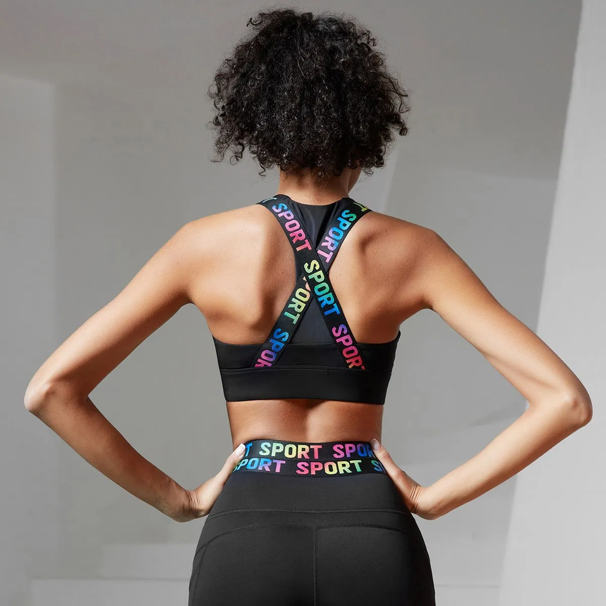 Women Yoga Workout Bra Back Cross Yoga Brassiere Contrasting Letters High Quality Sports Bra Push Up Shockproof Fitness Gym Bras