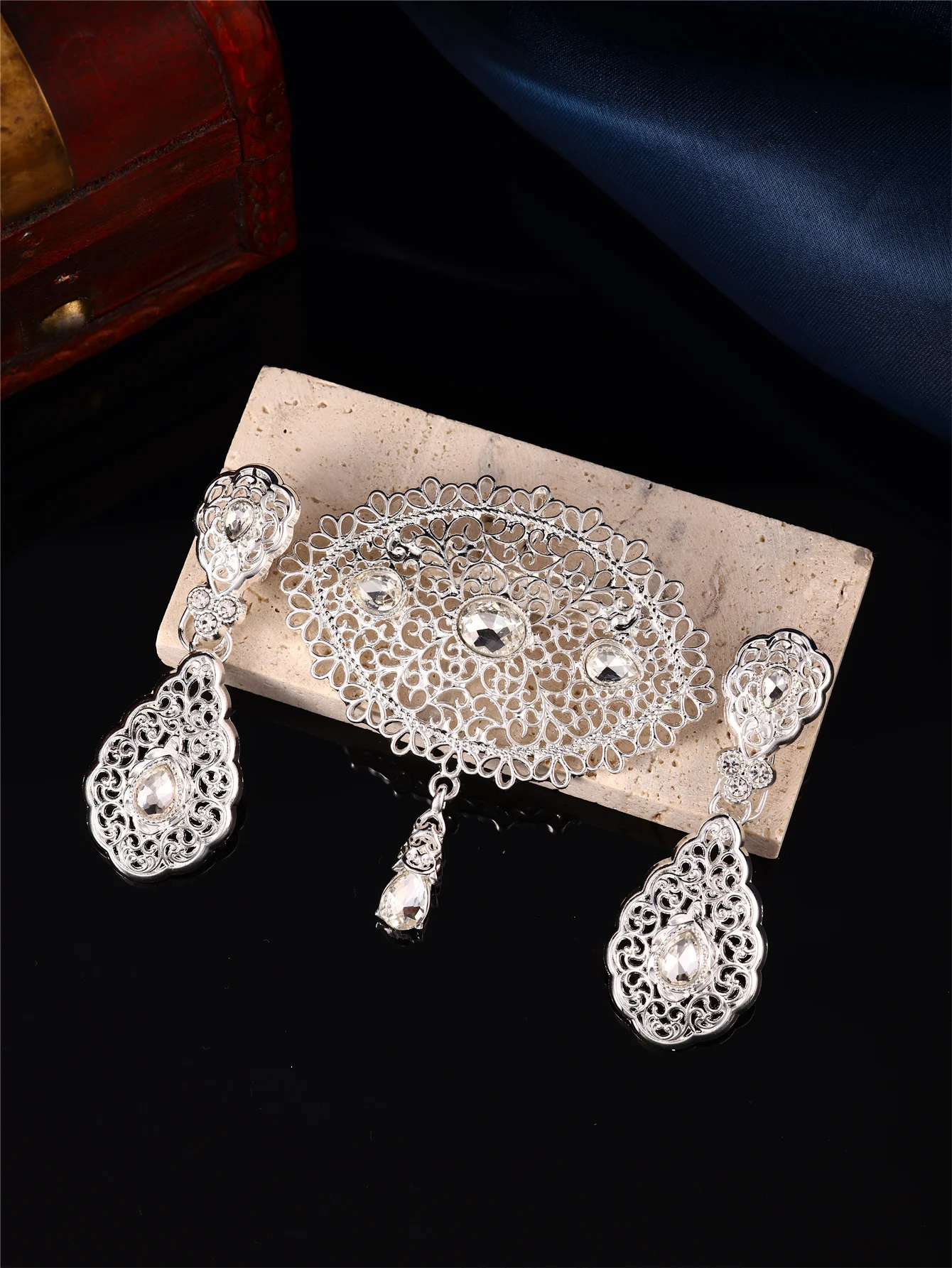 Moroccan Women's Brooch And Earring Set, Hand-Carved Brooch, Rhine Stone Earrings, Wedding Jewelry For Brides image 2