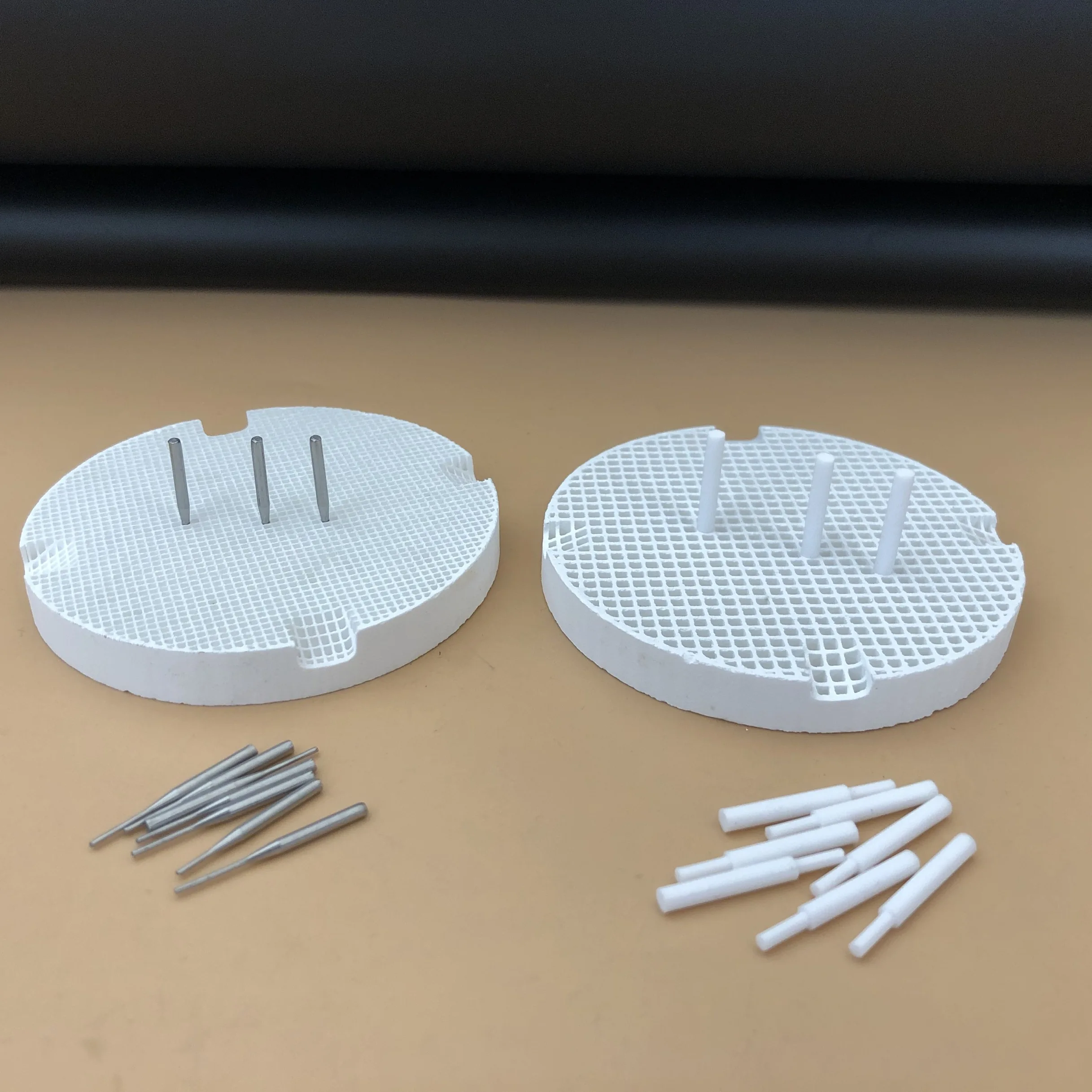 Dental Lab Honeycomb Firing Trays and Zirconia Ceramic Pins and Metal Pins dental lab material