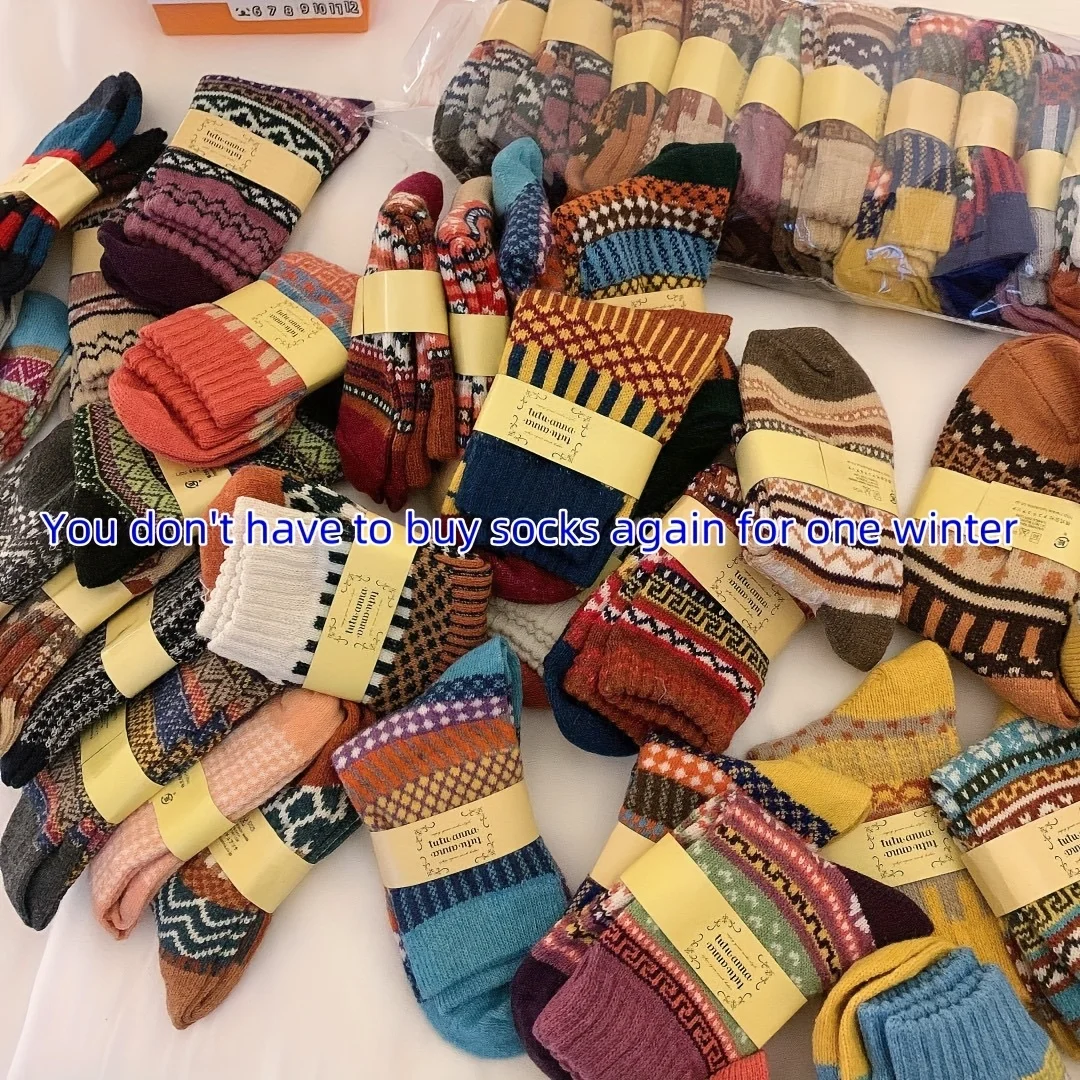 10pcs Wholesale Totem Four Seasons Thickened Men's and Women's Fleece Socks Snow Socks with Multiple Styles Very Comfortable,