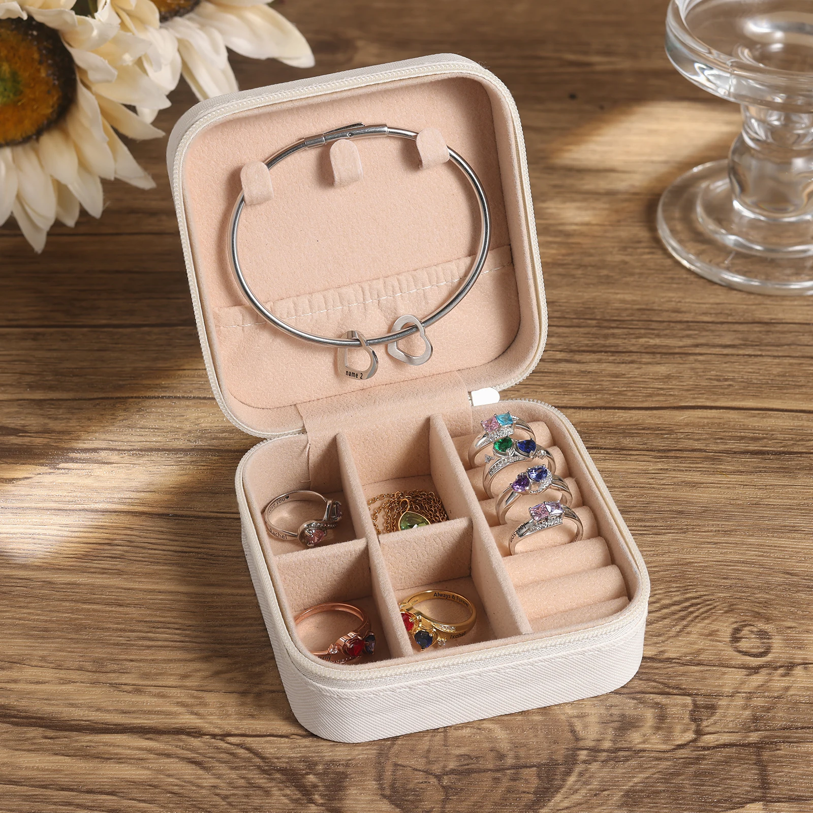 Clever Compartmentalized Jewelry Case Personalized Name Necklace Earrings Ring Organizer Pu Leather Zipper Jewelry Storage Box