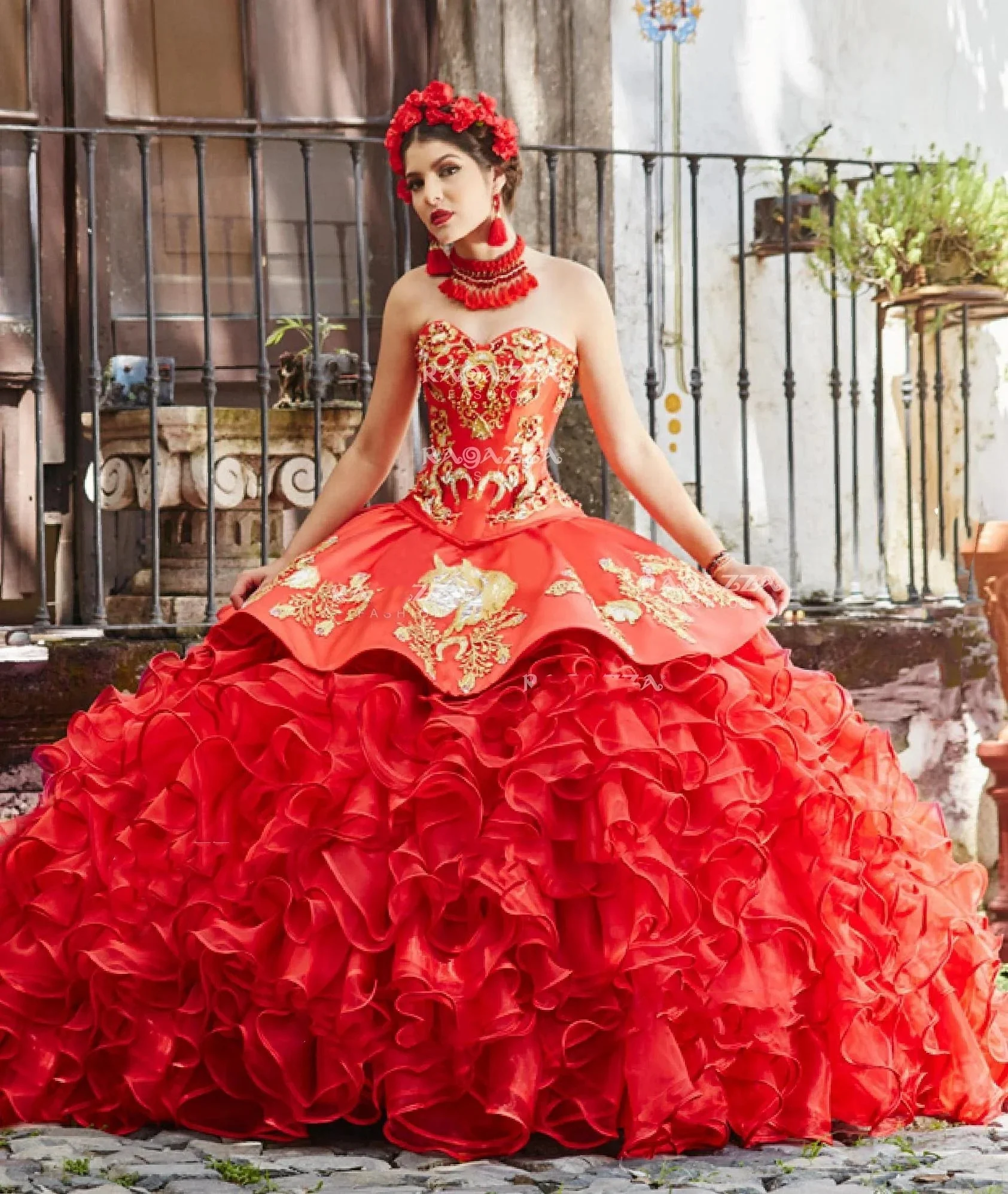 

Customized 2025 Gorgeous Red Strapless Lace-up Quinceanera Dress Mexican Flower Embroidered Birthday Party Dresses