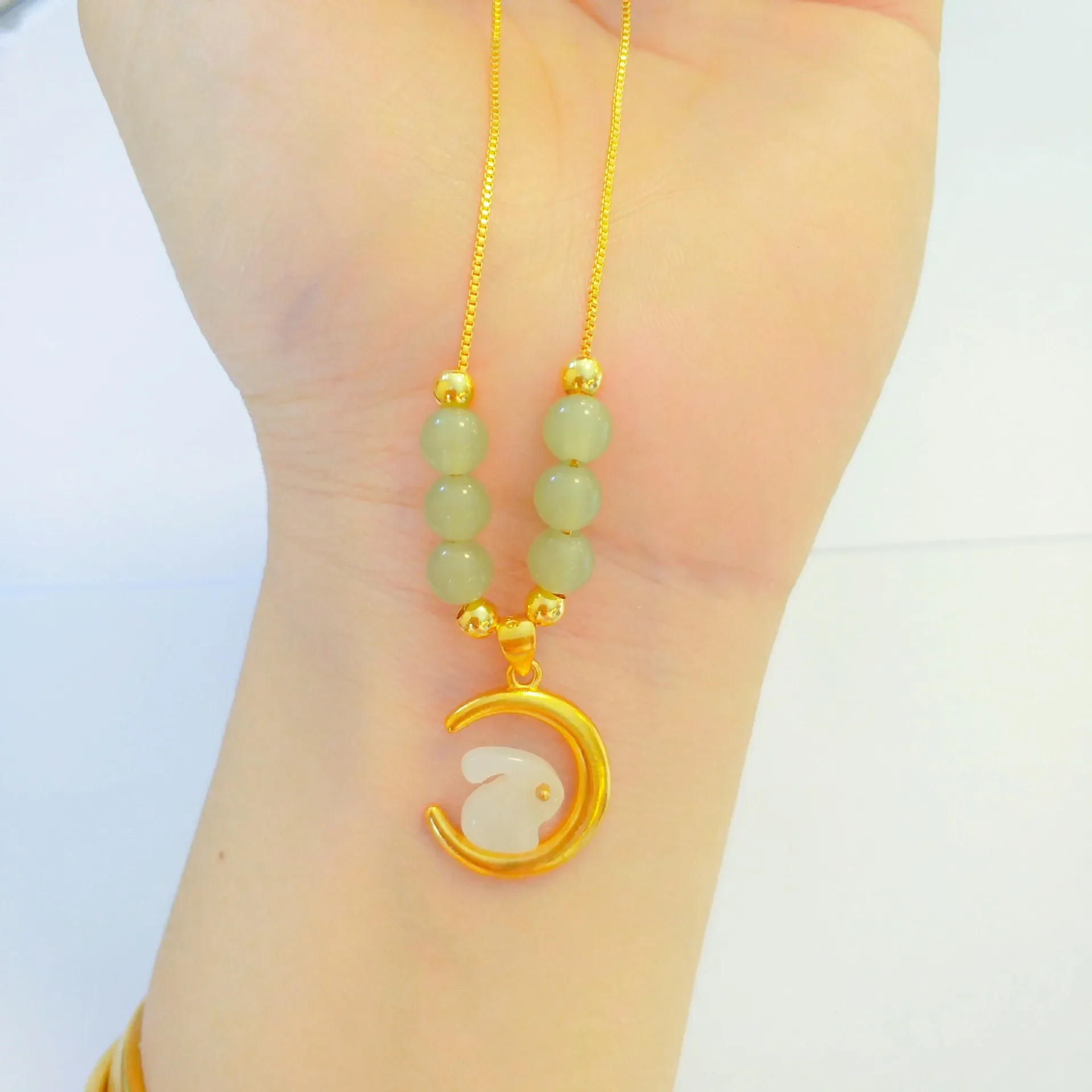 Boutique womens necklace AU999 gold 24K pure gold jade rabbit looking at the moon gold bead necklace cute fashion style clavicle