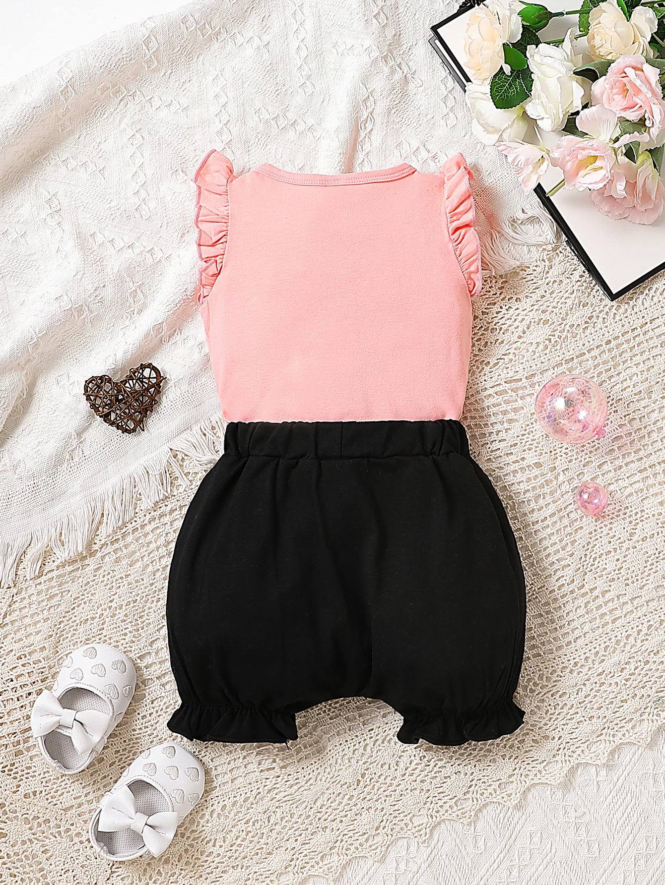 طقم مكون من قطعتين من بذلة مثلثة مطبوعة برقبة دائرية لطيفة وسروال قصير مزين بفيونكة للفتيات الصغيرات في الصيف #3
